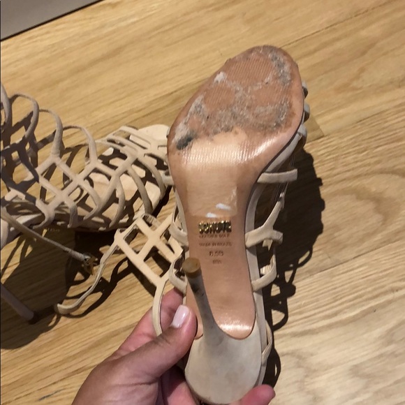 Schutz high healed shoe - Picture 6 of 6